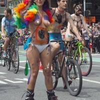 Sexy girls of Fremont Solstice Parade 2017 (part 2) 107_145.jpg