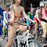 Sexy girls of Fremont Solstice Parade 2017 (part 2) 103_145.jpg