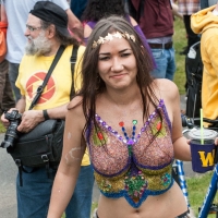 Sexy girls of Fremont Solstice Parade 2017 (part 2) 110_145.jpg