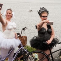 Sexy girls of Fremont Solstice Parade 2017 (part 2) 072_106.jpg