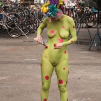 Sexy girls of Fremont Solstice Parade 2017 (part 2) 087_106.jpg