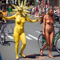 Girls of the Fremont Solstice Parade in 2018 (part 2) 117_157.jpg