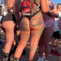 Smoking hot ravers