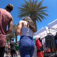 Hot ass candid girl in blue leggings with a nice ass gives them a yank PrincessL Yanker.mp4-2022-10-07-12h00m06s726.jpg