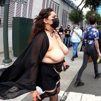 Big boobed Folsom Street babe
