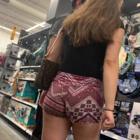 Patterned shorts booty