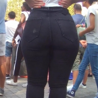 Big booty in black jeans