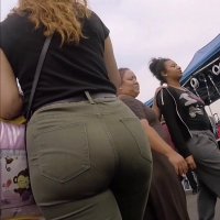 Hot candid blonde babe with a big booty and vpl in tight green jeans Careless.mp4-2022-10-14-08h14m48s449.jpg