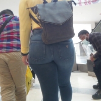 Thick candid Latina milf in tight jeans with a big booty ICGY287 1080p1.mp4-2022-10-16-07h27m02s123.jpg