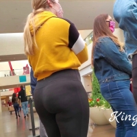 Sexy candid asses in leggings tumblr_ee8611c57530dd7f1b4c8d42387ff0f9_4222bb7d_2048.jpg