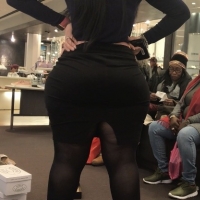 Sexy candid asses in leggings tumblr_povx6aDRnT1wnfoo3_500.jpg