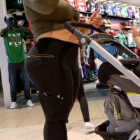 Sexy candid asses in leggings tumblr_pqxv31THk31wagda5_1280.jpg