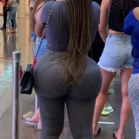 Sexy candid ebony asses in leggings tumblr_c7027f8f04d472d4edc9425b3a81167c_71d3930b_1280.jpg