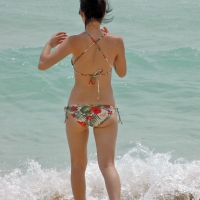 Candid beach and bikini girls 2792378582_5811671791_o.jpg