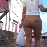 Hottie in tight pants
