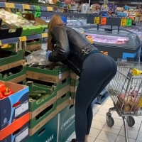 Quick clip of a fit candid milf grocery shopping with a sweet ass in leggings bending over FitMilf_.mp4-2022-10-21-16h09m09s686.jpg