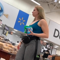 Big booty blonde in pants
