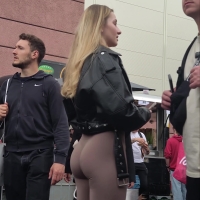 Candid hot fit blonde girl with a sexy booty in brown leggings at an expo salocaps55.mp4-2026-10-22-10h01m28s962.jpg