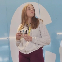 Candid fit babe with a big booty in tight maroon leggings salocaps60.mp4-2026-10-22-10h44m00s992.jpg