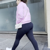 Candid Latina lady with a big ass in black leggings Latina Big Ass Walking.mov-2026-10-22-11h41m34s278.jpg