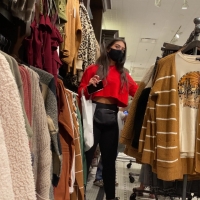 Big booty brunette in Lulu's