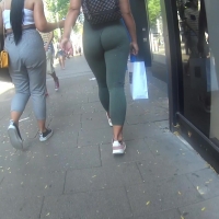 Big booty brunette in green leggings