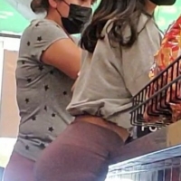 Candid sexy girls in shorts 1710176011_Screenshot_20210917-231149_VideoPlayer.thumb.jpg.7fe06df7e8afc09e10f0d2aa6e56a71a.jpg