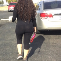 Candid babe with a big booty in leggings in the parking lot tumblr_pdymlncfrc1vg285e_1280.jpg