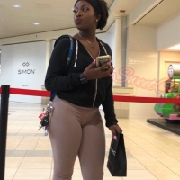 Candid ebony babe with a sext round booty and vpl in leggings tumblr_ph2tr1dE951wq6svn_1280.jpg