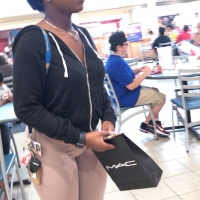 Candid ebony babe with a sext round booty and vpl in leggings tumblr_ph2tr03bjK1wq6svn_1280.jpg