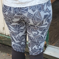 Girl with a nice ass in patterned leggings Nice booty in leggings