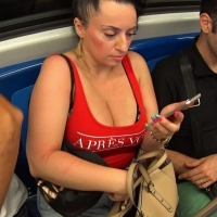 Candid subway chick showing her sexy ass cheeks and cleavage fertilityupshortcleavage.mp4-2022-10-26-18h37m20s957.jpg
