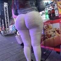 Candid Ebony girls in leggings tumblr_8bfd04db8641f977db20e5a89eab8388_65171e45_1280.jpg