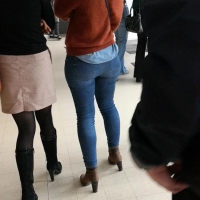 Cute candid babe with a sexy ass in tight blue jeans tigamel.mp4-2022-10-28-17h09m48s906.jpg