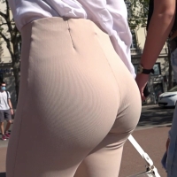Beige booty