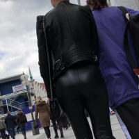 Beautiful candid girl with a nice ass in leather wetlook leggings BI039_LeatherLeggings (2).mp4-2022-10-29-09h25m54s513.jpg