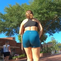 Candid big booty brunette college girl in tight spandex shorts Street137.mp4-2022-10-29-13h05m42s872.jpg