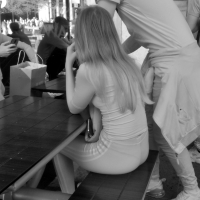 Sexy candid girls in leggings b.jpg