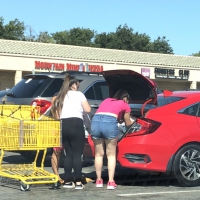 Thick Latina in denim shorts and bonus booty in leggings Thick Latina booty
