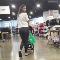 Pear shaped milf booty