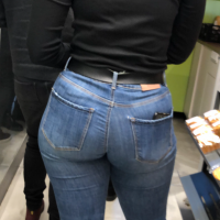 Candid hot girls in jeans and pants tumblr_pl0pouTR2U1w1ro41_1280.png