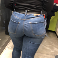 Candid hot girls in jeans and pants tumblr_pl0pp0G8Ox1w1ro41_1280.png