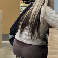 Sexy candid big booty college in leggings and pants sticking her ass out when she sits a22156f666ec380ca7a3449c6e57f60ebf5c61ce_2_750x1000.jpeg