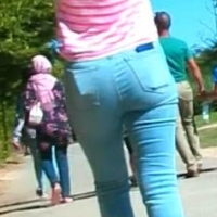 Candid Latina babe with a nice ass and vpl in tight jeans 68274951.jpg