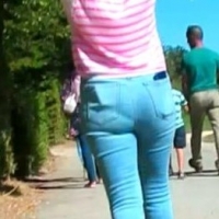 Candid Latina babe with a nice ass and vpl in tight jeans 68274952.jpg