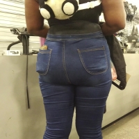 Ebony jeans booty