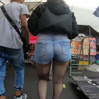 Candid Latina girl with a sexy ass and vpl in tight denim shorts and fishnet stockings Adolescente con mallas rasgadas en short .mp4-2022-11-05-06h18m59s829.jpg