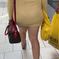 Hot candid Latina babe with a sexy ass and vpl in a tight little skirt latinadress.mp4-2022-11-05-09h07m03s358.jpg