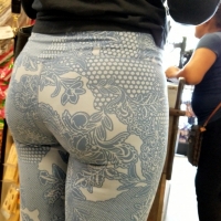 Latina milf booty in patterned leggings