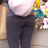 Bunch of sexy candid girls and milfs out in public in tight leggings sbdca331 - Candid creepshots front and back 005 - 000920210414-185038.jpg